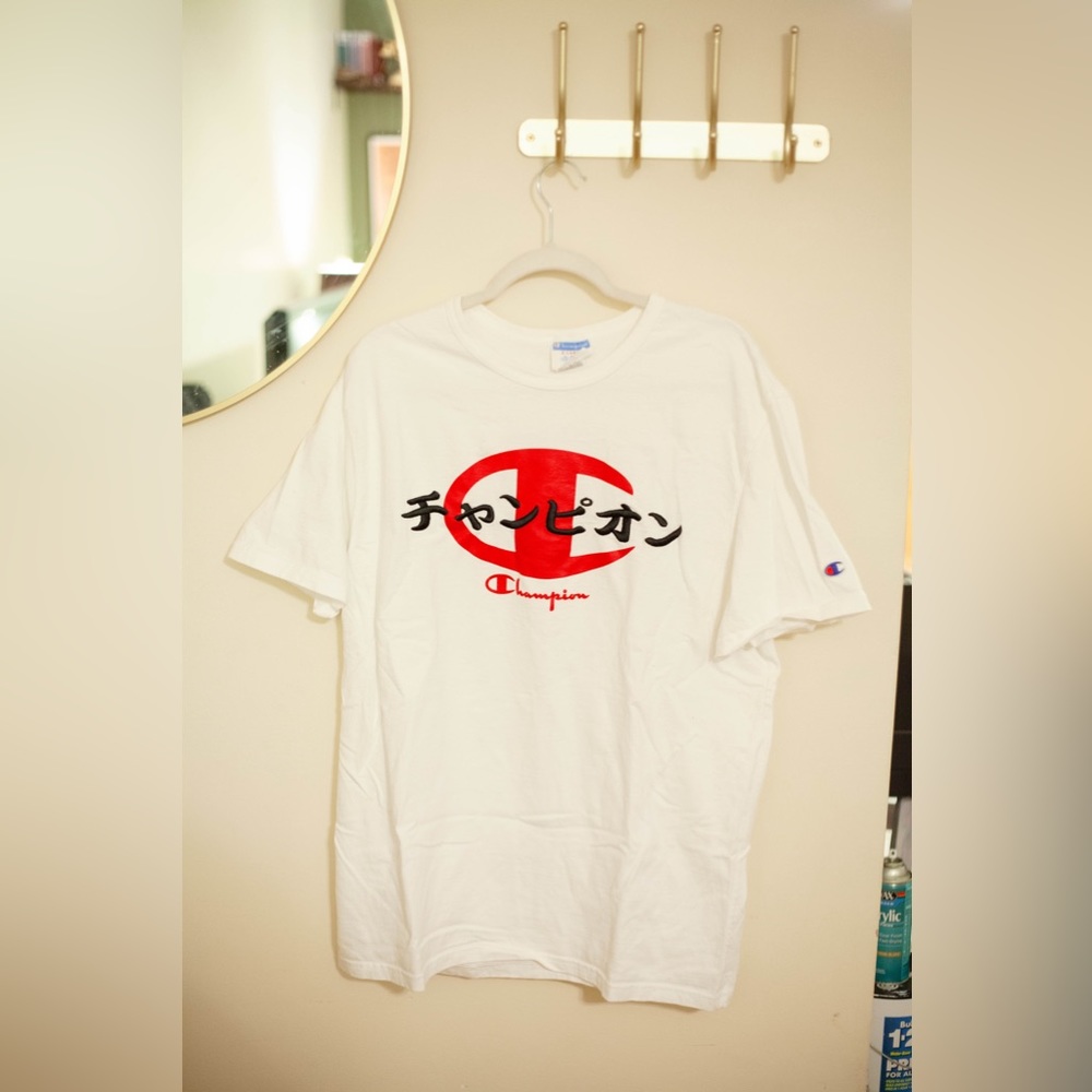 Champion Japanese Logo Graphic Tee Size XL 100% Cotton